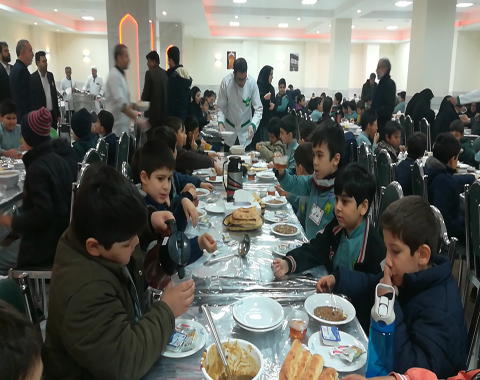 یک روز صبحانه مهمان امام مهربانی ها